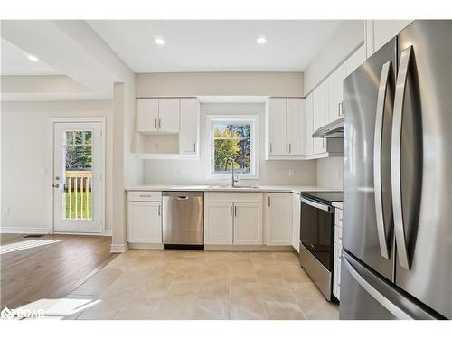 31 Shipley Avenue, Collingwood, ON - Indoor Photo Showing Kitchen With Stainless Steel Kitchen