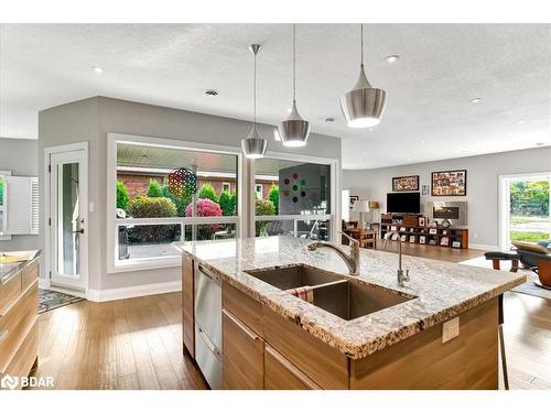 88 Cook Street, Barrie, ON - Indoor Photo Showing Kitchen With Double Sink With Upgraded Kitchen