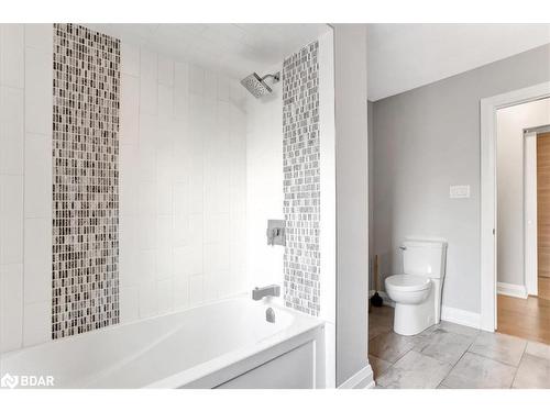 88 Cook Street, Barrie, ON - Indoor Photo Showing Bathroom