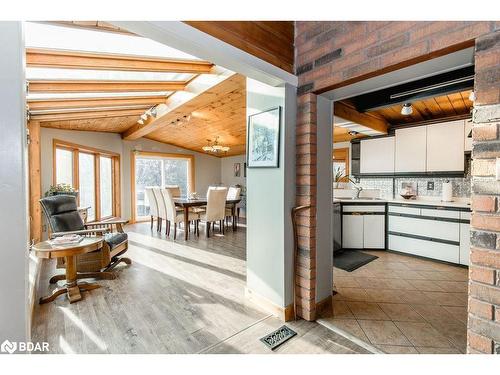 12 Birch Grove Drive, Horseshoe Valley, ON - Indoor Photo Showing Kitchen