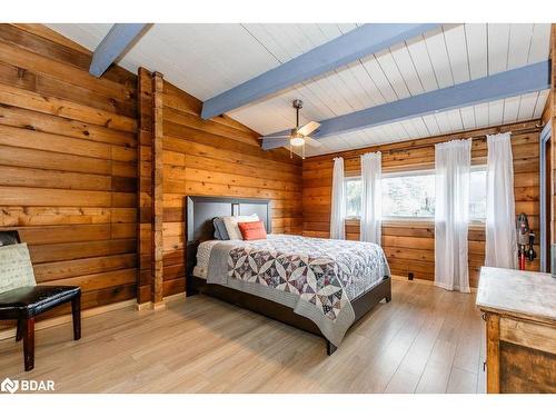 12 Birch Grove Drive, Horseshoe Valley, ON - Indoor Photo Showing Bedroom