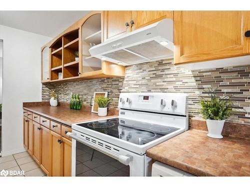 14-240 London Road Road W, Guelph, ON - Indoor Photo Showing Kitchen