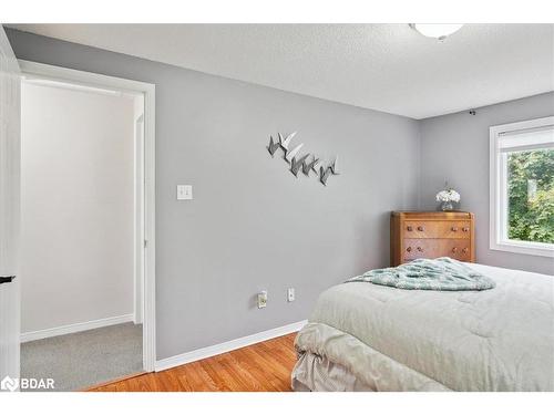 14-240 London Road Road W, Guelph, ON - Indoor Photo Showing Bedroom