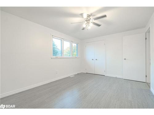 94 Christie Crescent, Barrie, ON - Indoor Photo Showing Living Room