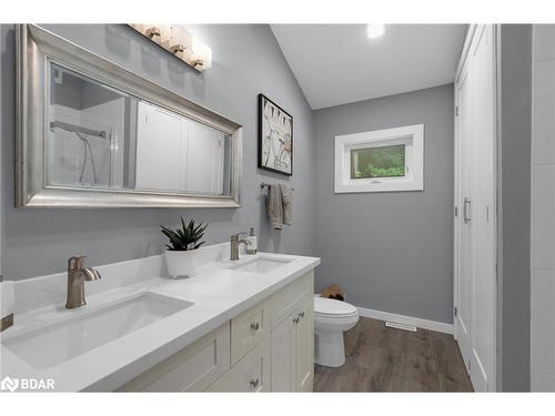 22 Cathedral Pines Road, Horseshoe Valley, ON - Indoor Photo Showing Bathroom