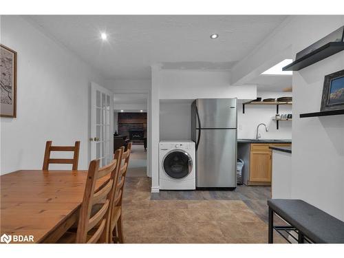 22 Cathedral Pines Road, Horseshoe Valley, ON - Indoor Photo Showing Laundry Room