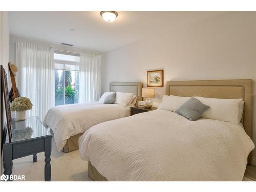 105-90 Orchard Point Road Road, Orillia, ON - Indoor Photo Showing Bedroom