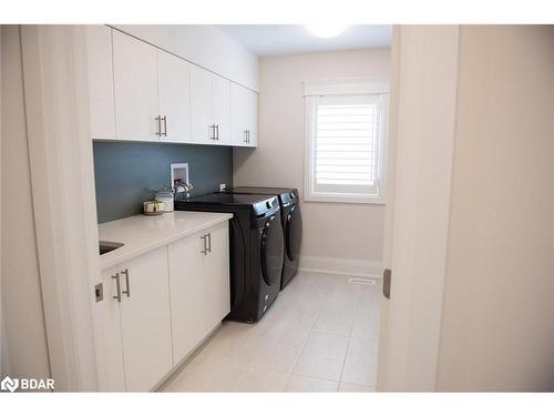 58 York Drive, Peterborough, ON - Indoor Photo Showing Laundry Room