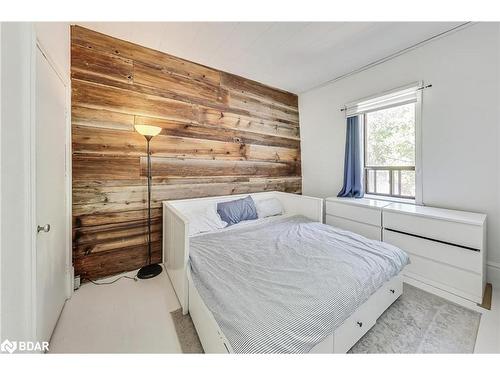 825 Adelaide Street W, Toronto, ON - Indoor Photo Showing Bedroom