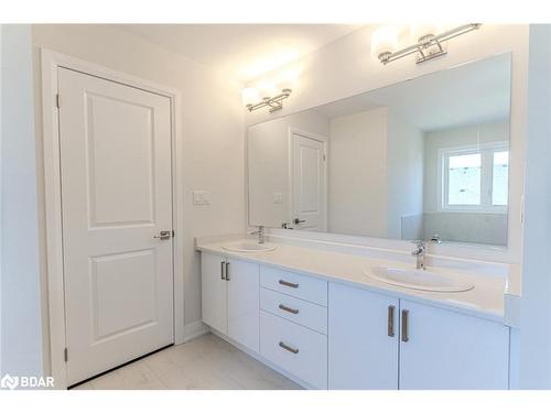 3178 Searidge Street, Severn, ON - Indoor Photo Showing Bathroom