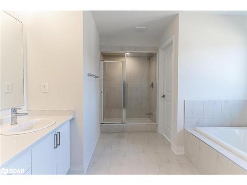 3178 Searidge Street, Severn, ON - Indoor Photo Showing Bathroom