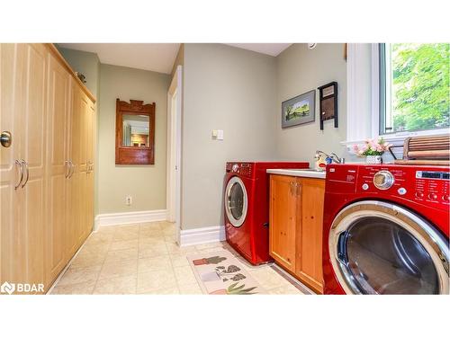 16473 Mount Pleasant Road, Caledon, ON - Indoor Photo Showing Laundry Room