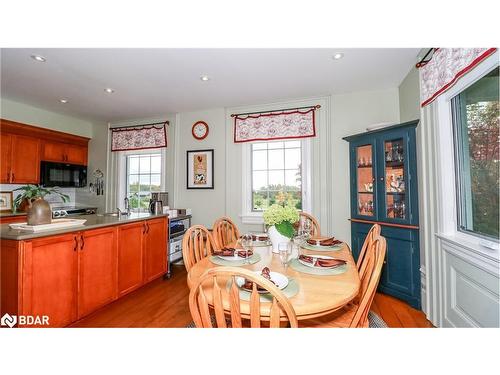 16473 Mount Pleasant Road, Caledon, ON - Indoor Photo Showing Dining Room