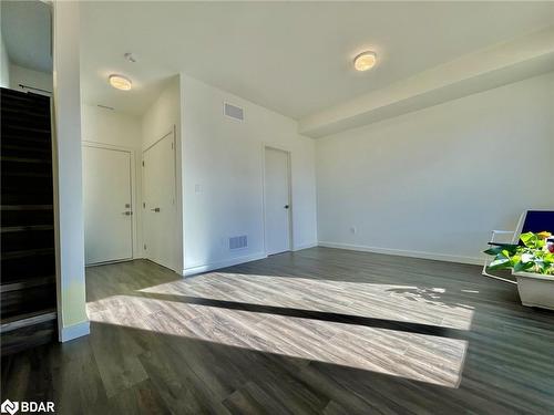 29 Rainwater Lane, Barrie, ON - Indoor Photo Showing Bedroom