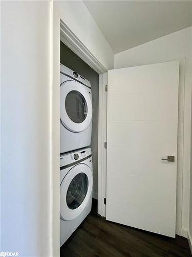 29 Rainwater Lane, Barrie, ON - Indoor Photo Showing Laundry Room