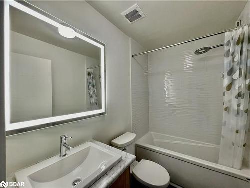 29 Rainwater Lane, Barrie, ON - Indoor Photo Showing Bathroom