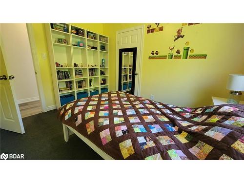 13790 County 27 Road, Springwater, ON - Indoor Photo Showing Bedroom