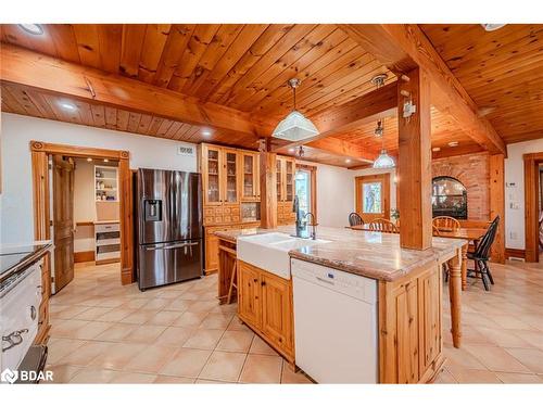 8464 6Th Line, Essa, ON - Indoor Photo Showing Kitchen