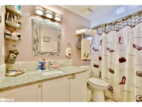 16 Waddington Crescent, Barrie, ON - Indoor Photo Showing Bathroom