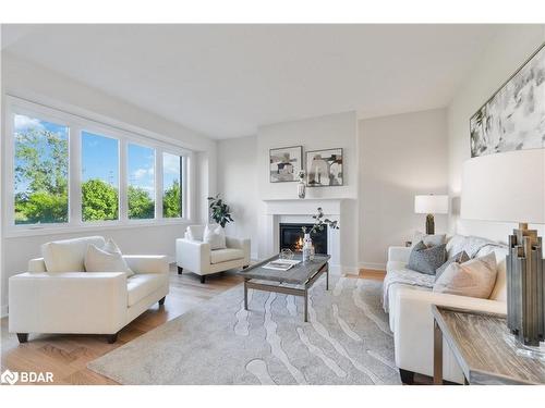 20 Aviron Crescent, Welland, ON - Indoor Photo Showing Living Room With Fireplace