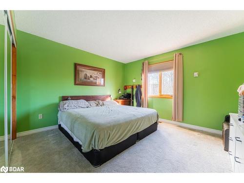 2697 Aspdin Road, Huntsville, ON - Indoor Photo Showing Bedroom