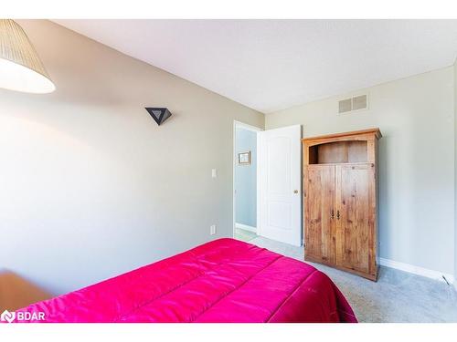 2697 Aspdin Road, Huntsville, ON - Indoor Photo Showing Bedroom