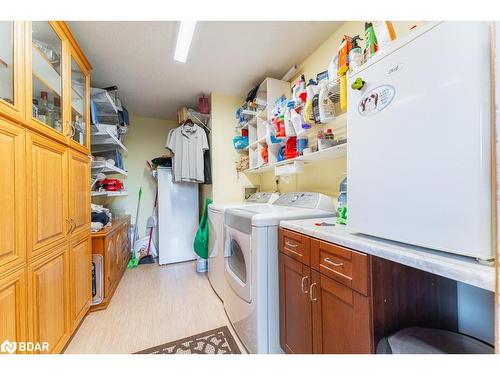 2697 Aspdin Road, Huntsville, ON - Indoor Photo Showing Laundry Room