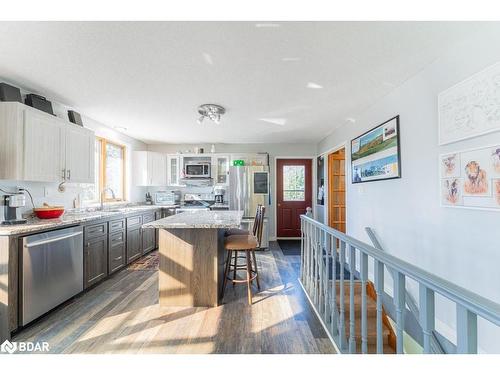 2697 Aspdin Road, Huntsville, ON - Indoor Photo Showing Kitchen