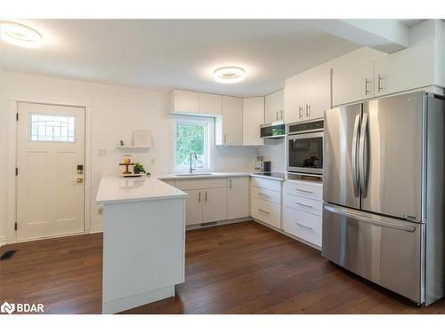 1200 Old Barrie Rd W, Edgar, ON - Indoor Photo Showing Kitchen