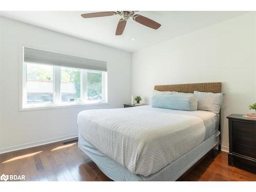 1200 Old Barrie Rd W, Edgar, ON - Indoor Photo Showing Bedroom