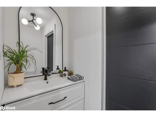 477 Fairview Street, New Hamburg, ON - Indoor Photo Showing Bathroom