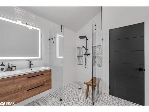 477 Fairview Street, New Hamburg, ON - Indoor Photo Showing Bathroom