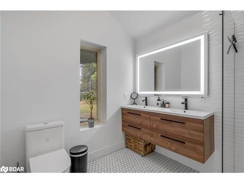 477 Fairview Street, New Hamburg, ON - Indoor Photo Showing Bathroom