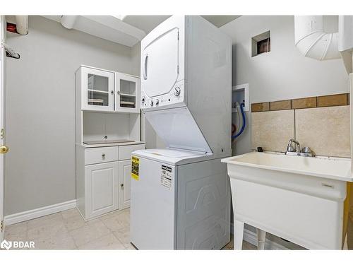 50 Dinnick Crescent, Orangeville, ON - Indoor Photo Showing Laundry Room