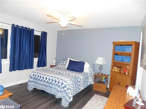 9 Trellis Lane, Innisfil, ON - Indoor Photo Showing Bedroom