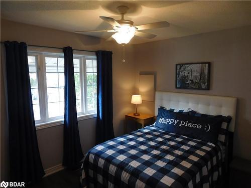 9 Trellis Lane, Innisfil, ON - Indoor Photo Showing Bedroom