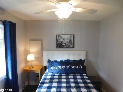 9 Trellis Lane, Innisfil, ON - Indoor Photo Showing Bedroom