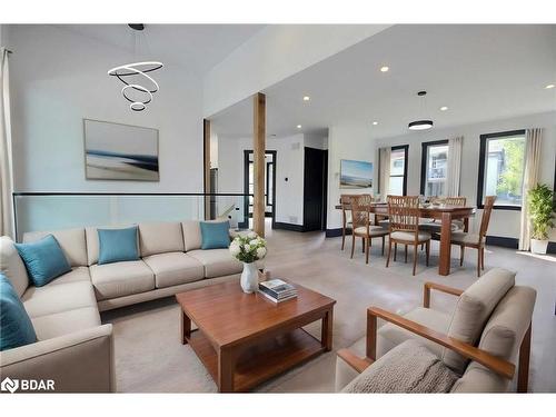 4356 Hepinstall Landing, Washago, ON - Indoor Photo Showing Living Room