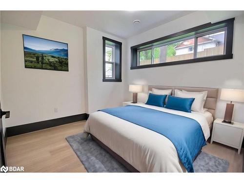 4356 Hepinstall Landing, Washago, ON - Indoor Photo Showing Bedroom