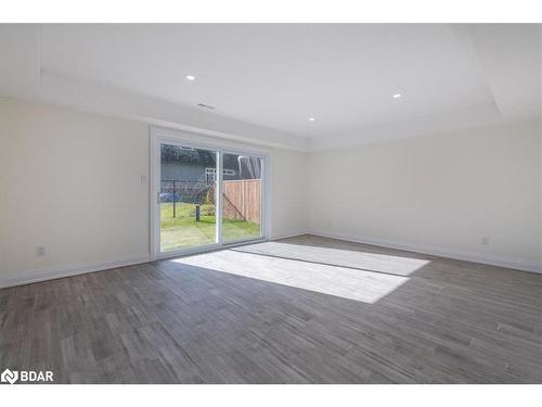 1103 Stoney Point Road, Lefroy, ON - Indoor Photo Showing Other Room