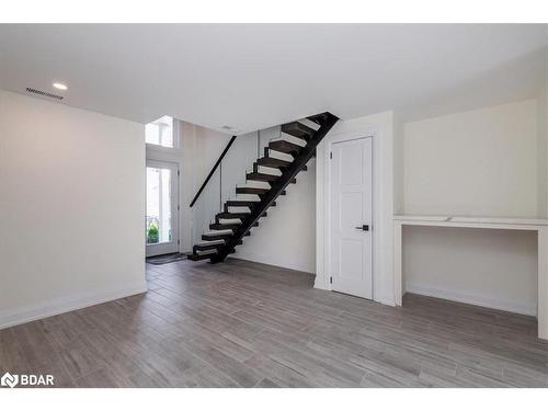 1103 Stoney Point Road, Lefroy, ON - Indoor Photo Showing Other Room