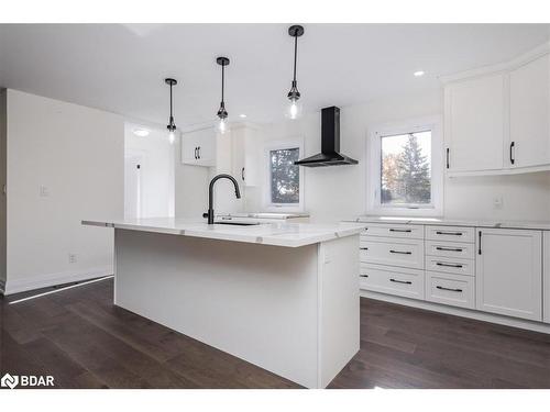 1103 Stoney Point Road, Lefroy, ON - Indoor Photo Showing Kitchen