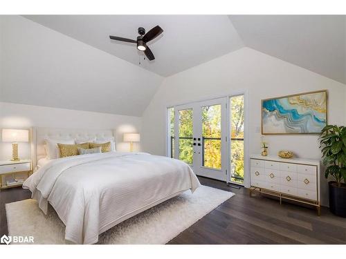 1103 Stoney Point Road, Lefroy, ON - Indoor Photo Showing Bedroom