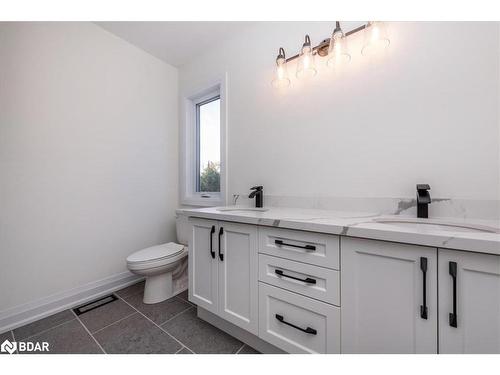 1103 Stoney Point Road, Lefroy, ON - Indoor Photo Showing Bathroom