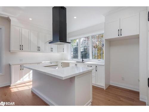 1114 Stoney Point Road, Lefroy, ON - Indoor Photo Showing Kitchen