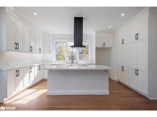 1114 Stoney Point Road, Lefroy, ON - Indoor Photo Showing Kitchen