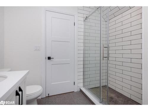 1114 Stoney Point Road, Lefroy, ON - Indoor Photo Showing Bathroom