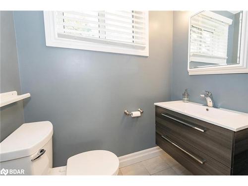 5 Vanity Court, Toronto, ON - Indoor Photo Showing Bathroom