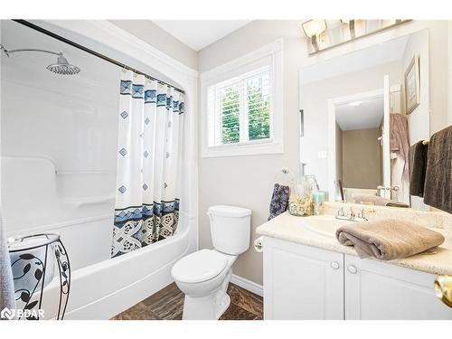 57 Downing Crescent, Barrie, ON - Indoor Photo Showing Bathroom