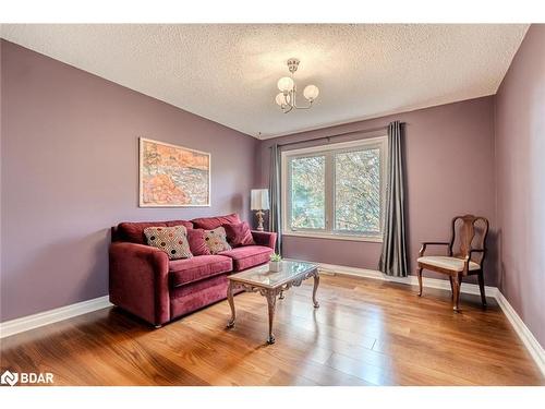 103 Browning Trail, Barrie, ON - Indoor Photo Showing Living Room